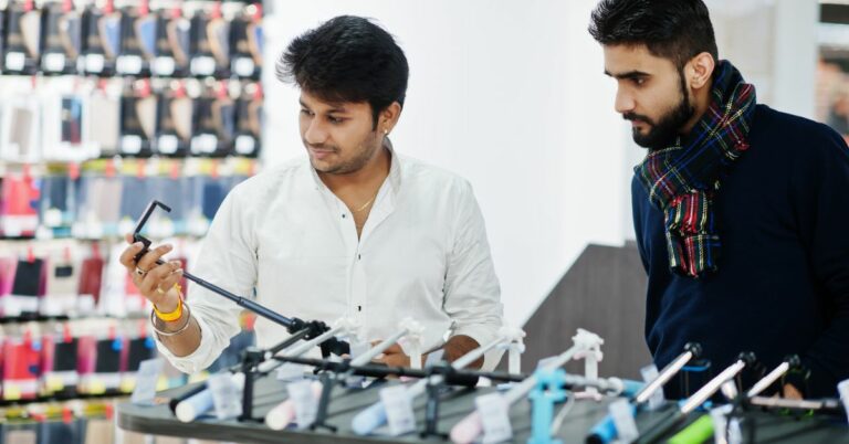 Mobile Store: How LezrApp solves problems related to Suppliers and Customers?