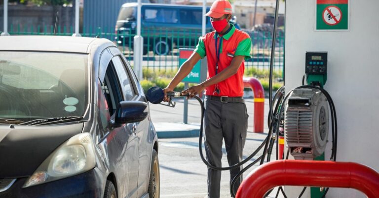 Petrol Pump: How LezrApp solves the problems of Petrol Pump’s owners?