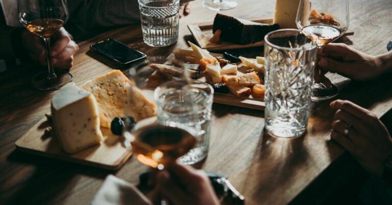 LezrApp solves problems of many Bar with restaurant